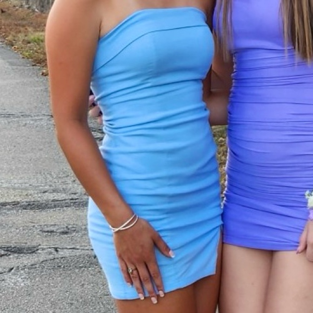 Blue Strapless Mini Dress. Prefect for Homecoming or a night out!